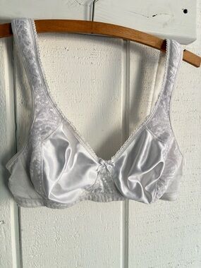 Sears White Satin & Lace Full Coverage Bra